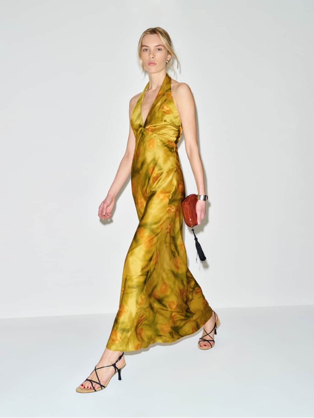 Reformation Daniela Silk Dress Core
– Artiste